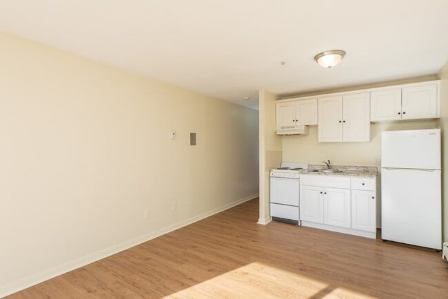Photo - 426 Pleasant St Unit 12