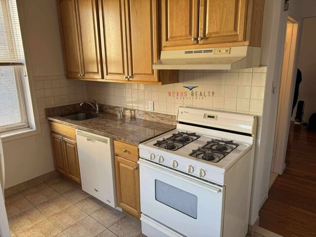 Photo - 30-26 35th St