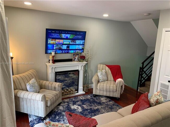 Photo - 231 Majorca Ave Unit H