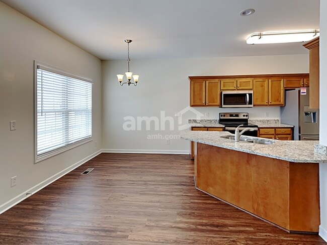 Photo - 410 Nathan St