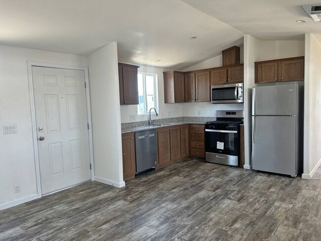 Photo - 1470 Elizabeth St