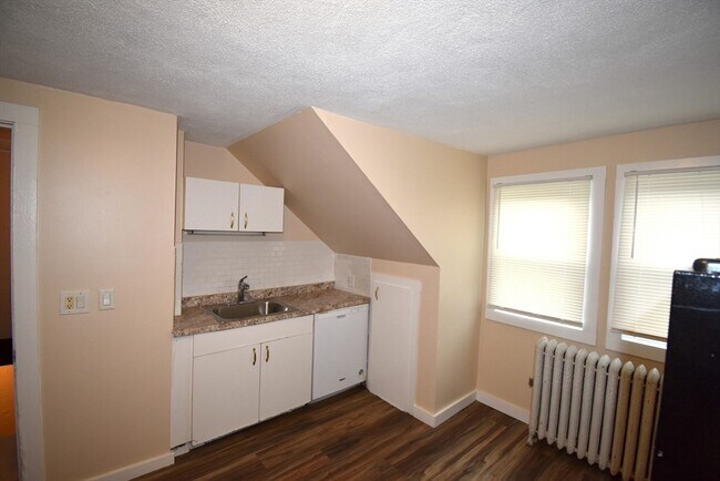 Photo - 272 Nahatan St Unit 2