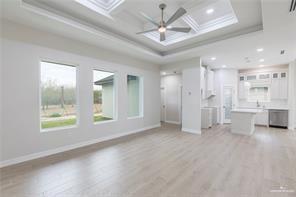 18 Northgate Ln