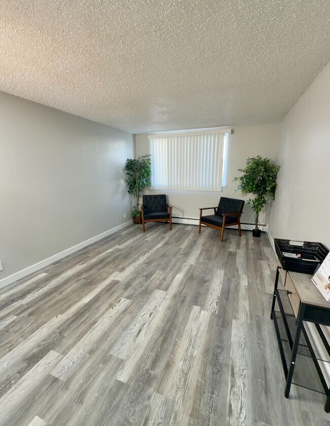 Marmont Springs Apartments