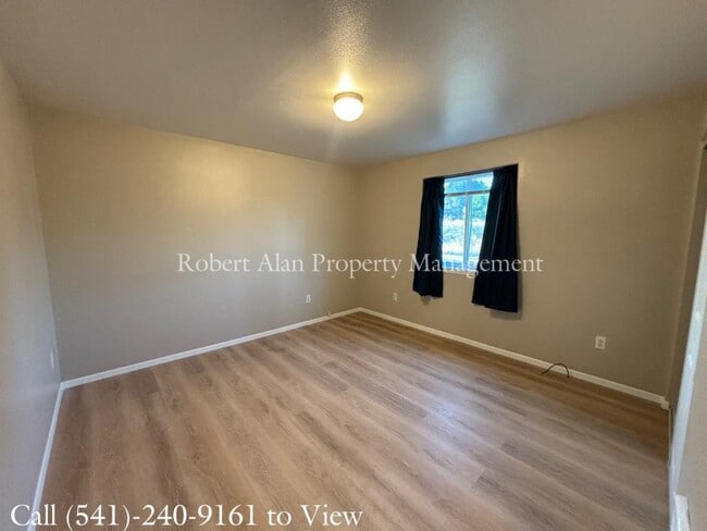 Photo - 35 SE 18th St