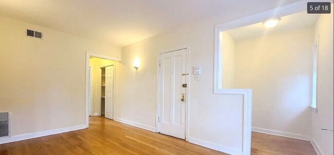 Photo - 2952 N Seminary Ave Unit 2952-1