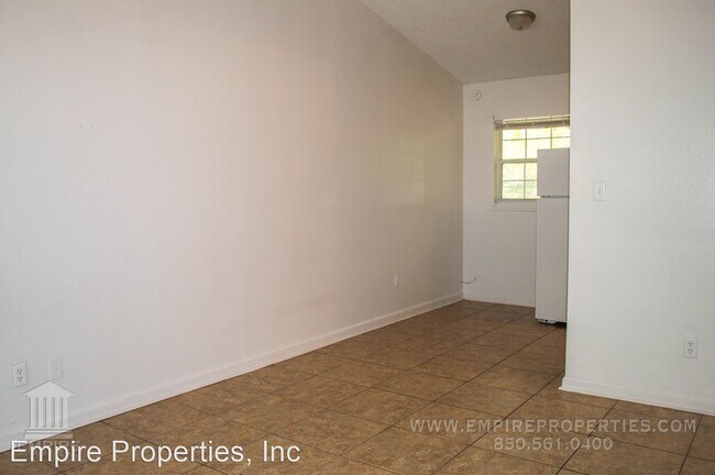 Photo - 3 br, 1 bath House - 2000 Warwick Street