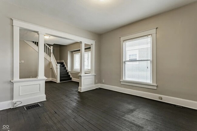 Photo - 1624 Yandes St