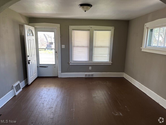 Building Photo - 920 Pasadena Ave Rental