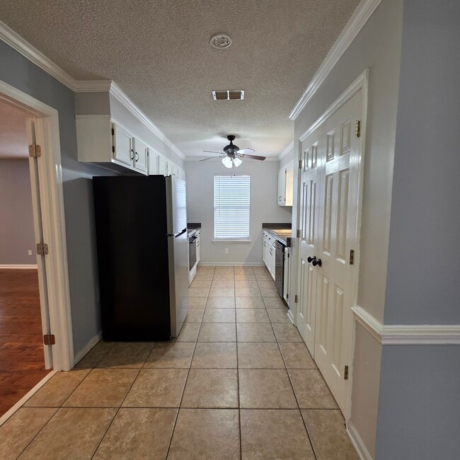 Photo - 105 Tall Pines Dr