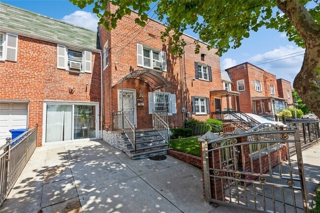 Building Photo - 165-35 144th Terrace Rental