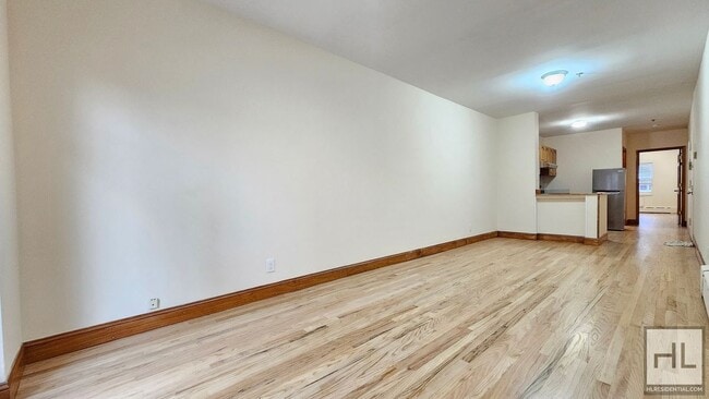 Photo - Renovated 1-Bedroom with Balcony | 2nd Floor | Prime Woodside/Sunnyside Location Unidad 2