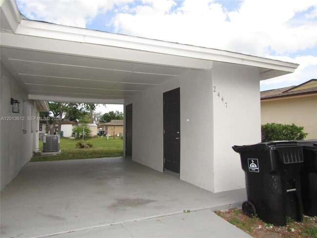 Photo - 2447 Messina Ave