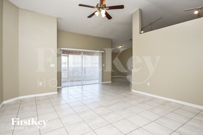 Photo - 819 Summer Glen Dr