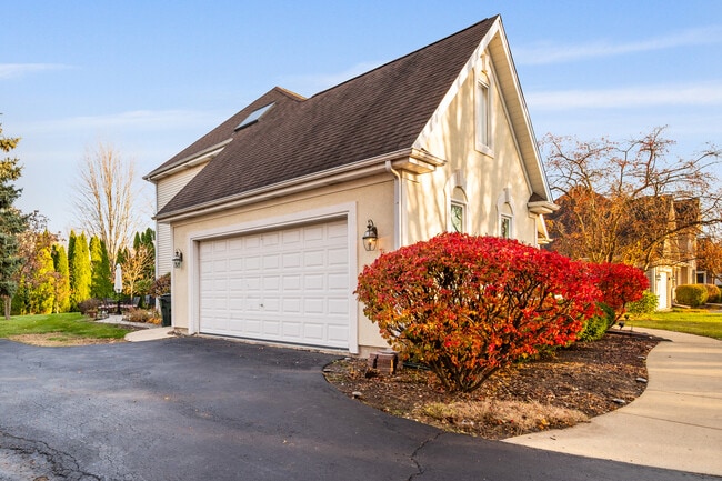 Photo - 142 N Dixon Dr
