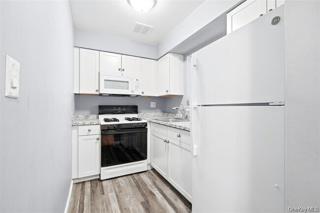 Photo - 9 Charles Ln Unit 2C