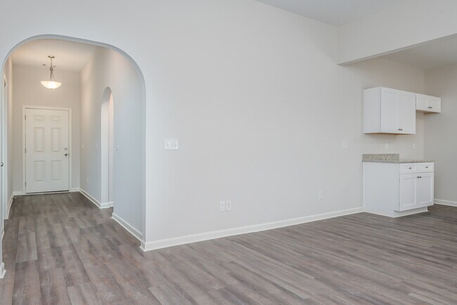 Photo - 125 Brownstone Loop