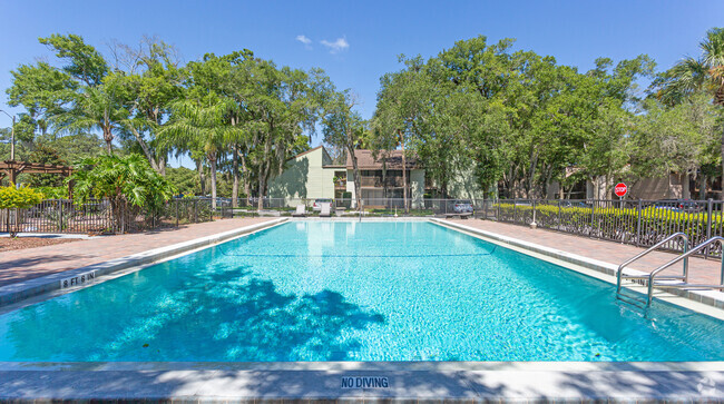 Goldelm at Charter Pointe Apartments For Rent in Altamonte Springs, FL