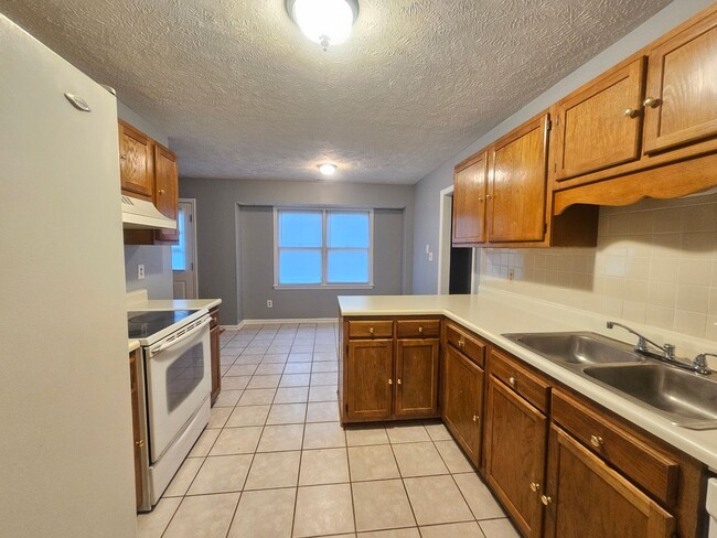 Photo - Rental Home In Hook Loop Area