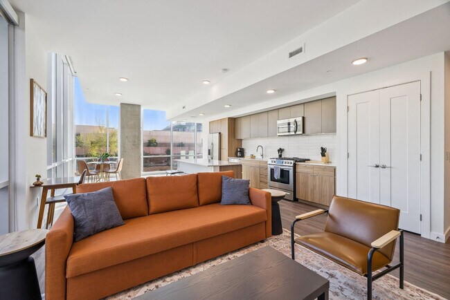 Photo - 222 E Jefferson St Unit ID1369269P