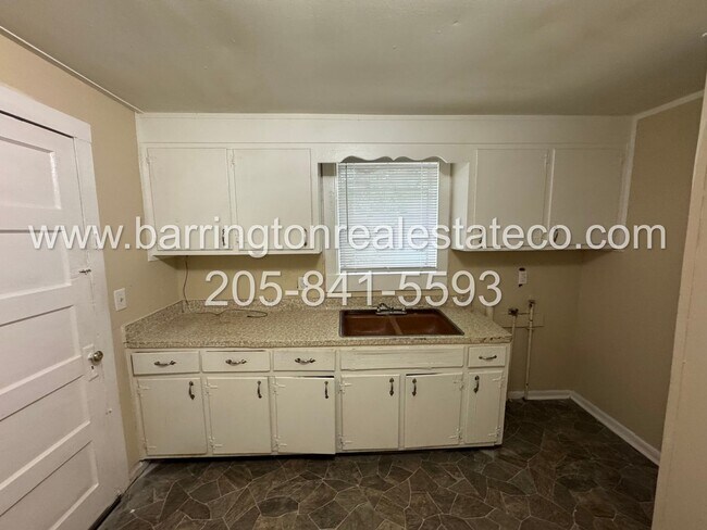 Photo - 726 19th St S