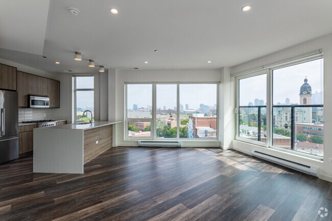3BR, 2BA - 1,335SF