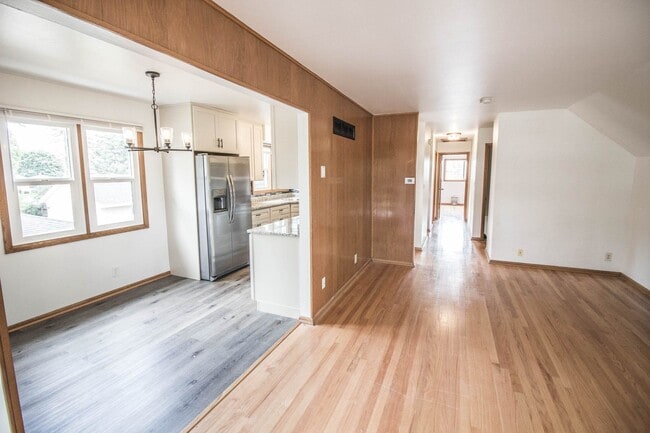 Building Photo - 708 North St Unit Upper Rental