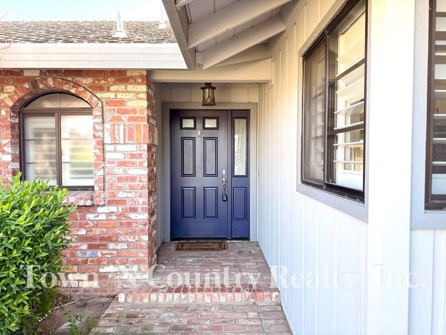 Photo - 1198 Loyola Dr