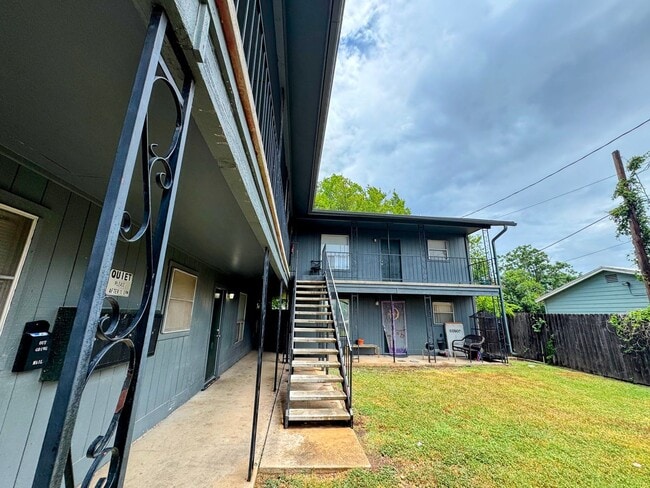 Photo - 425 W Avenue C Unit 8