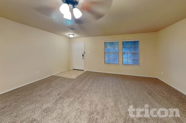 Photo - 1248 Collett St