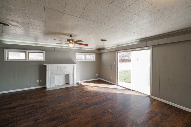 Photo - Short Term
Lease