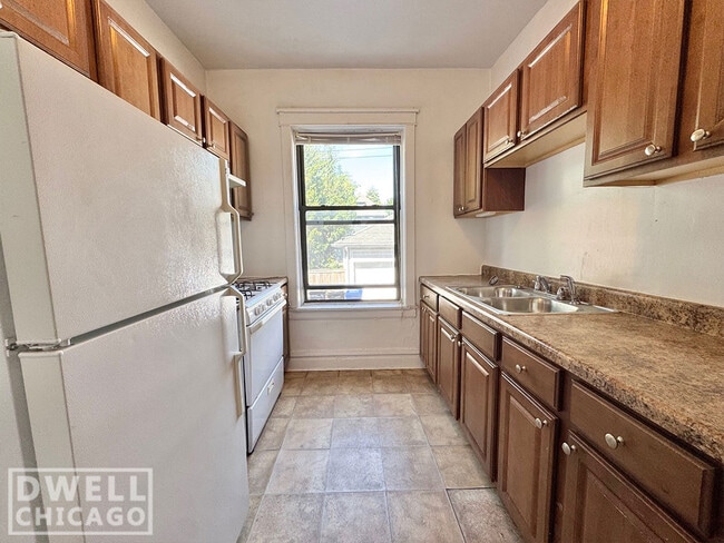 Photo - 2500 N Kedzie Blvd Unit 1B