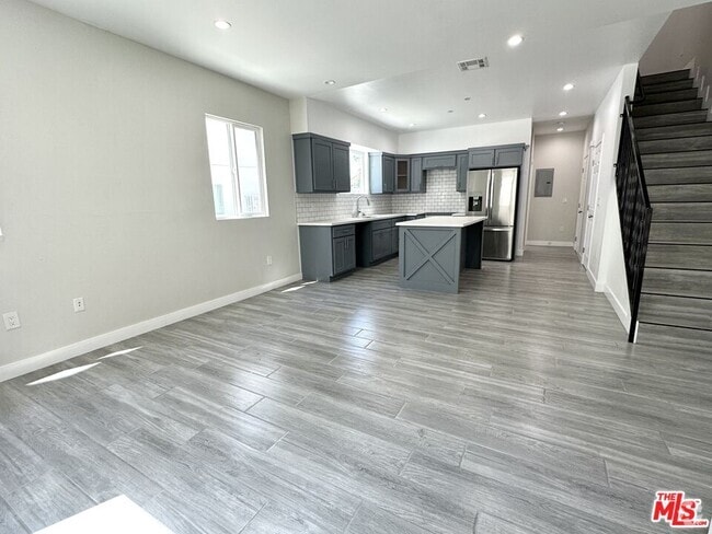 Building Photo - 1123 Browning Blvd Rental