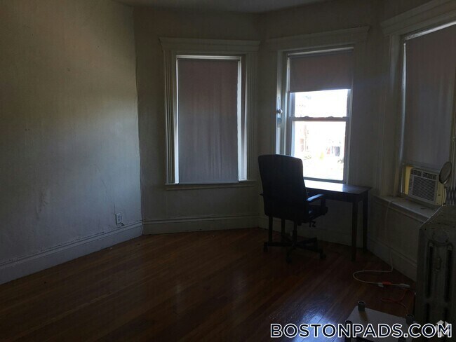 Building Photo - 1350 Commonwealth Avenue Rental
