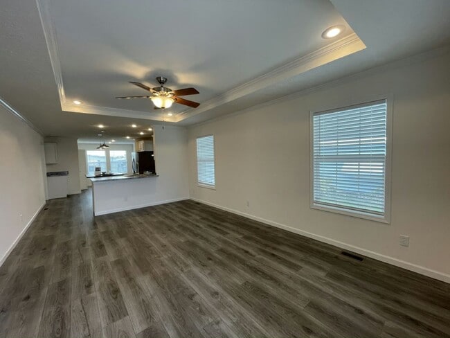 Photo - 491 Hillcrest Ln