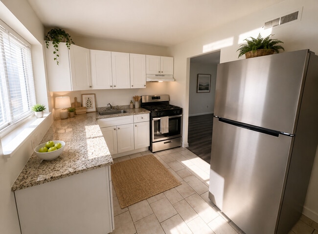 Cocina de casa adosada - Emunah Manor Apartments