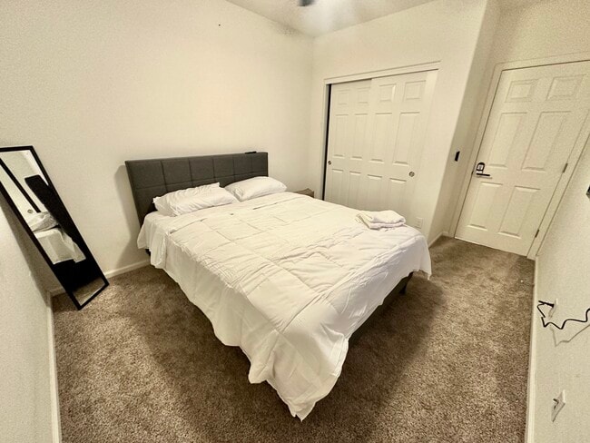 Photo - Layton Lake Home Room for Rent