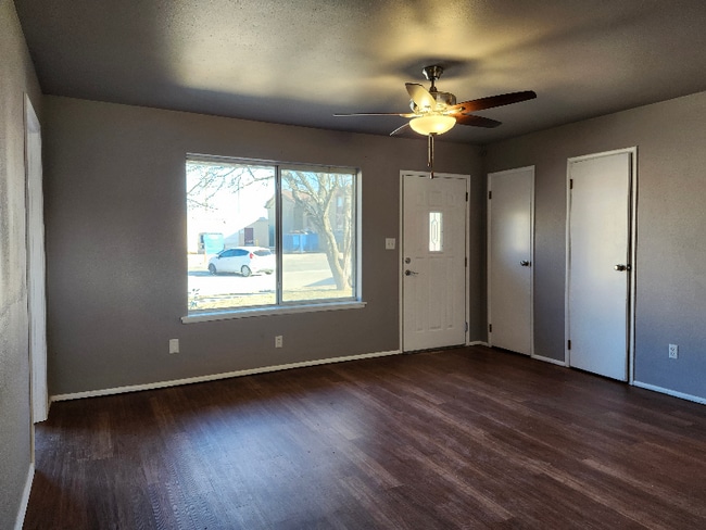 Photo - 2705 N Nottingham Way