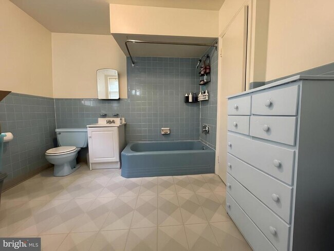 Photo - 790 S Front St