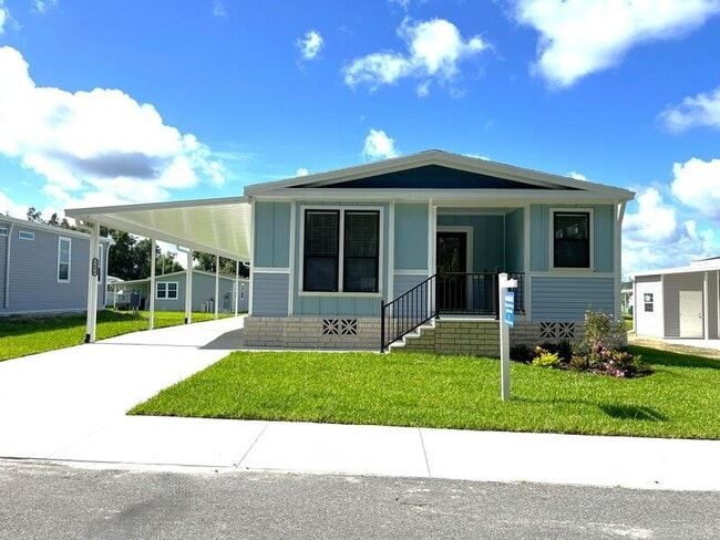 Building Photo - 5656 Woodford St Rental