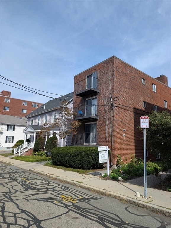 Building Photo - 35 Homer Ave Unit 7