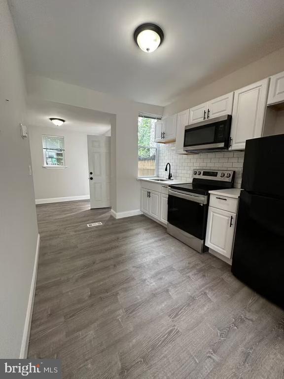 Photo - 3205 Latona St