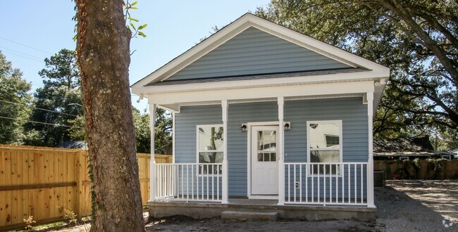 Building Photo - 2BR/2BA Fantastic Location in Savannah Rental