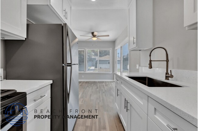 318 E. Hazel St.