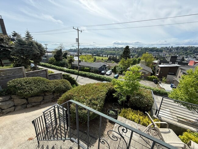 Photo - 2612 14th Ave W