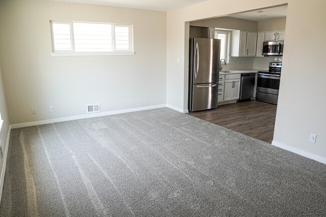 Photo - 6950 Morrison Dr Unidad Main Level