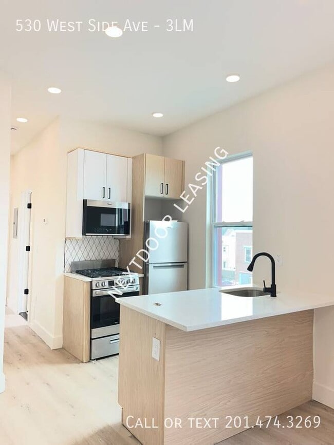 Building Photo - 530 West Side Ave Unit 3LM