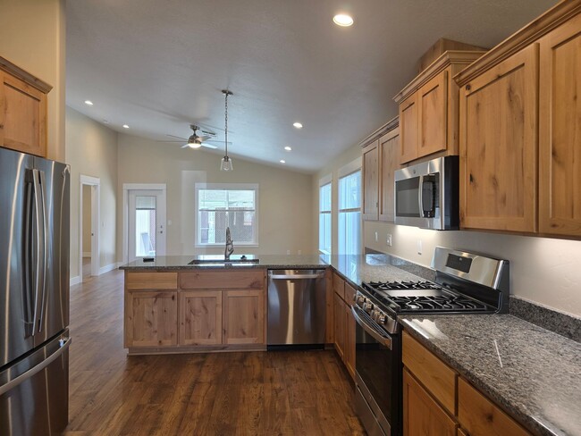 Photo - 3 bed 2 bath Home for Rent in Grants Pass