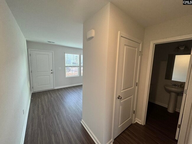 Photo - 3052 Hallsdale Dr