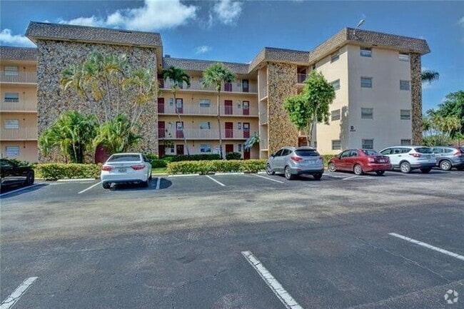 Building Photo - 8101 SW 24th Ct Unit 105 Rental